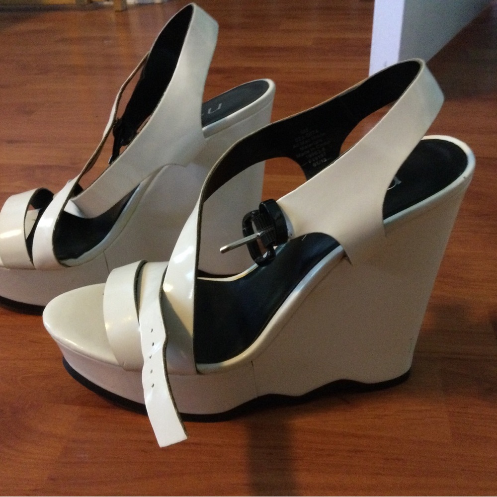 Stylish Cream Wedge Sandals